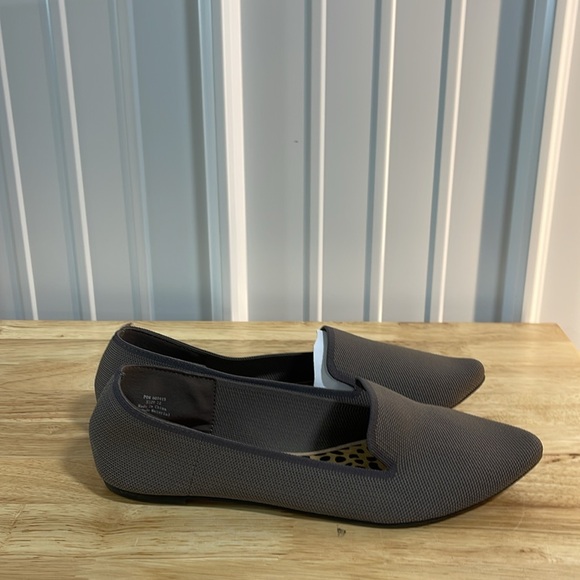 Journee Collection Womens Shoes Size 12 Vickie Grey - Picture 5 of 6